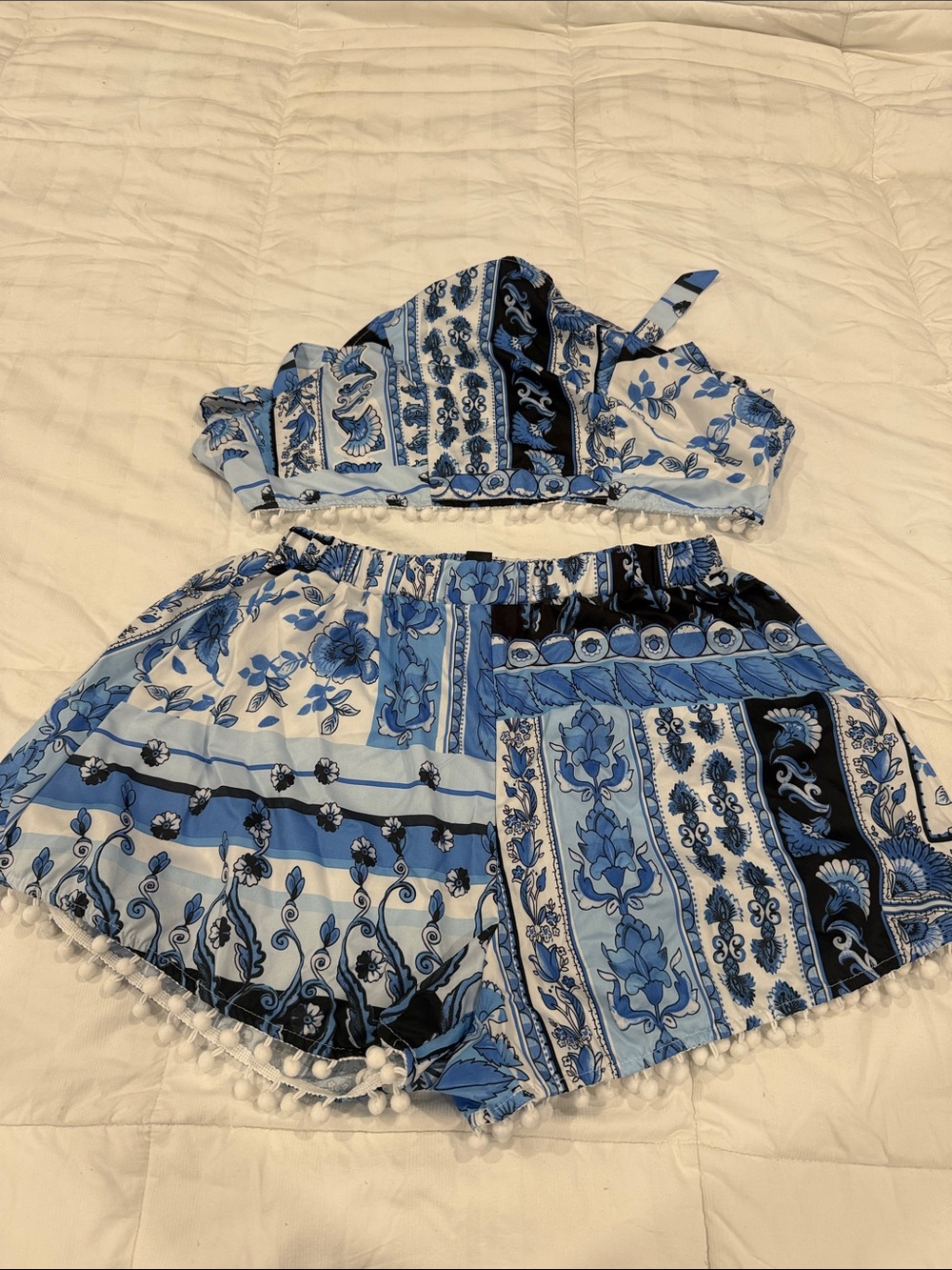 SHEIN Blue and White Floral Patchwork Pom-Pom High Waist Shorts Set